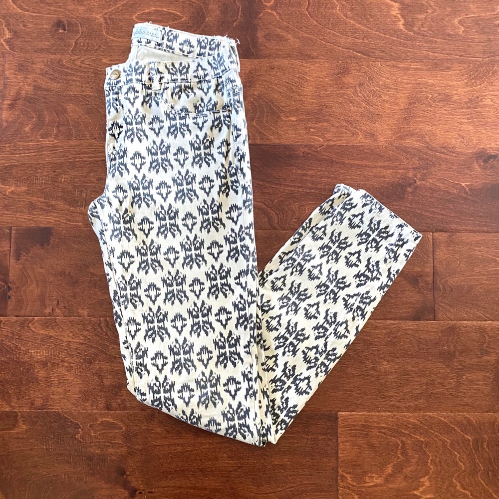 Zara Black and White Patterned Pants